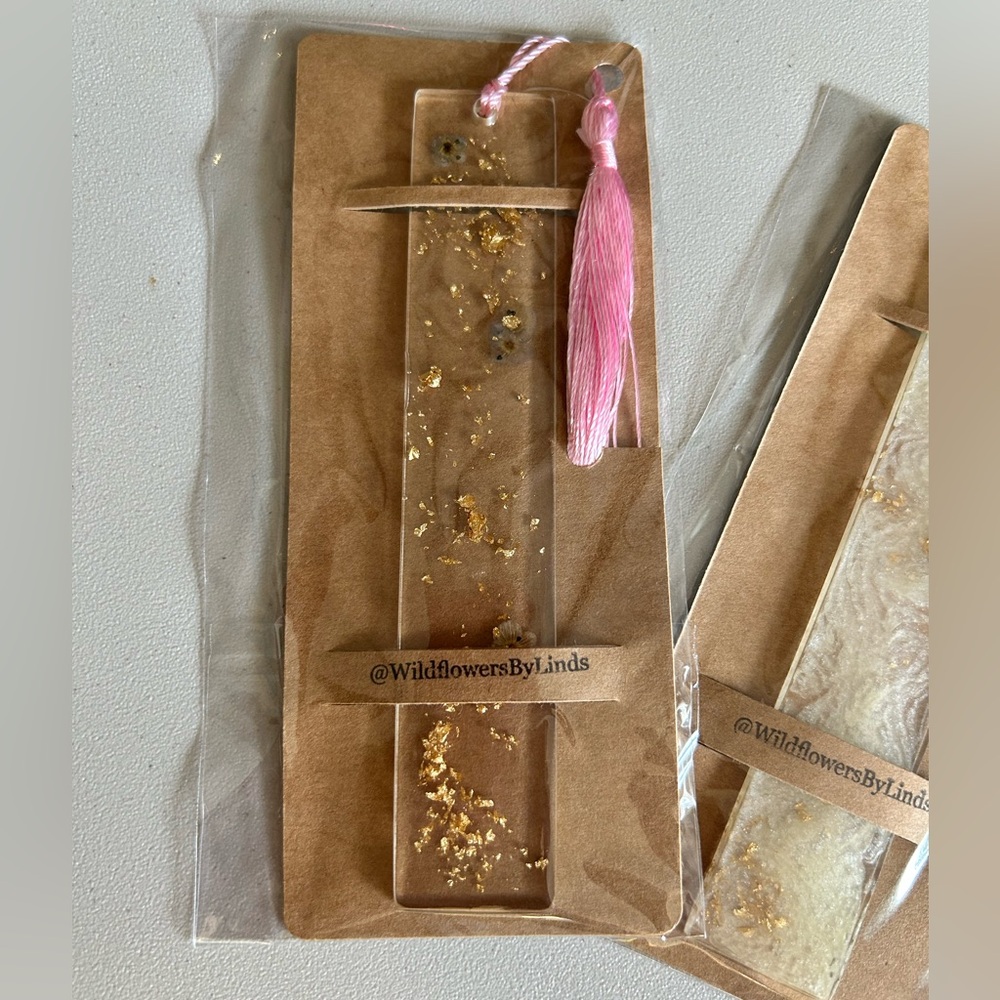 Handcrafted Resin Bookmark Set - Picture 2 of 9